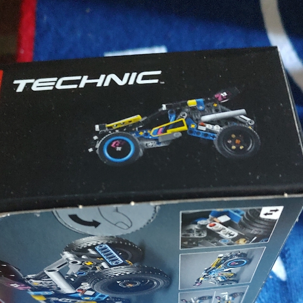 LEGO Technic Off-Road Racer - Blue, Black, and Yellow - Picture 4 of 7